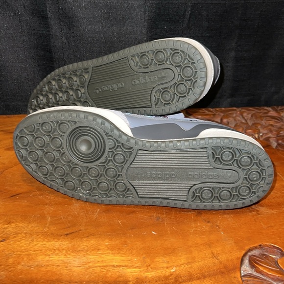 Adidas Originals Home Alone 2 x FORUM 84 Low 'Pigeon Lady' - Picture 4 of 6